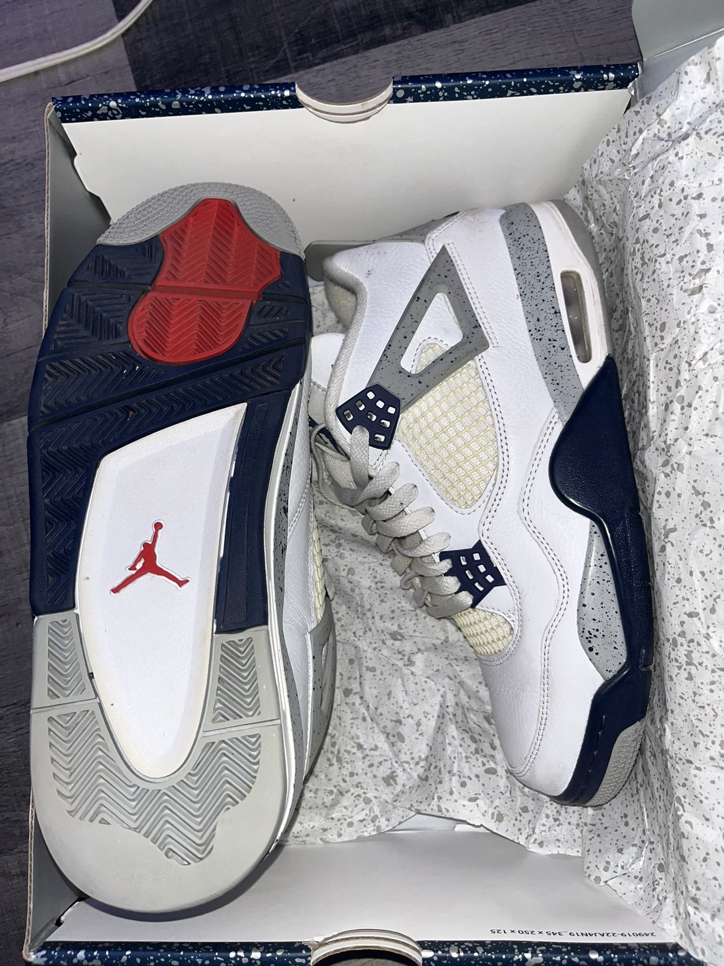 Jordan 4 Midnight Navy  Men’s 9.5