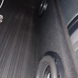 Sub 2 X 8" Sundowns X  1,200 RMS each With AMPLIFIER 1,500