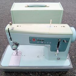 Vintage Mint Green/Turquoise Singer 337 (No Pedal)