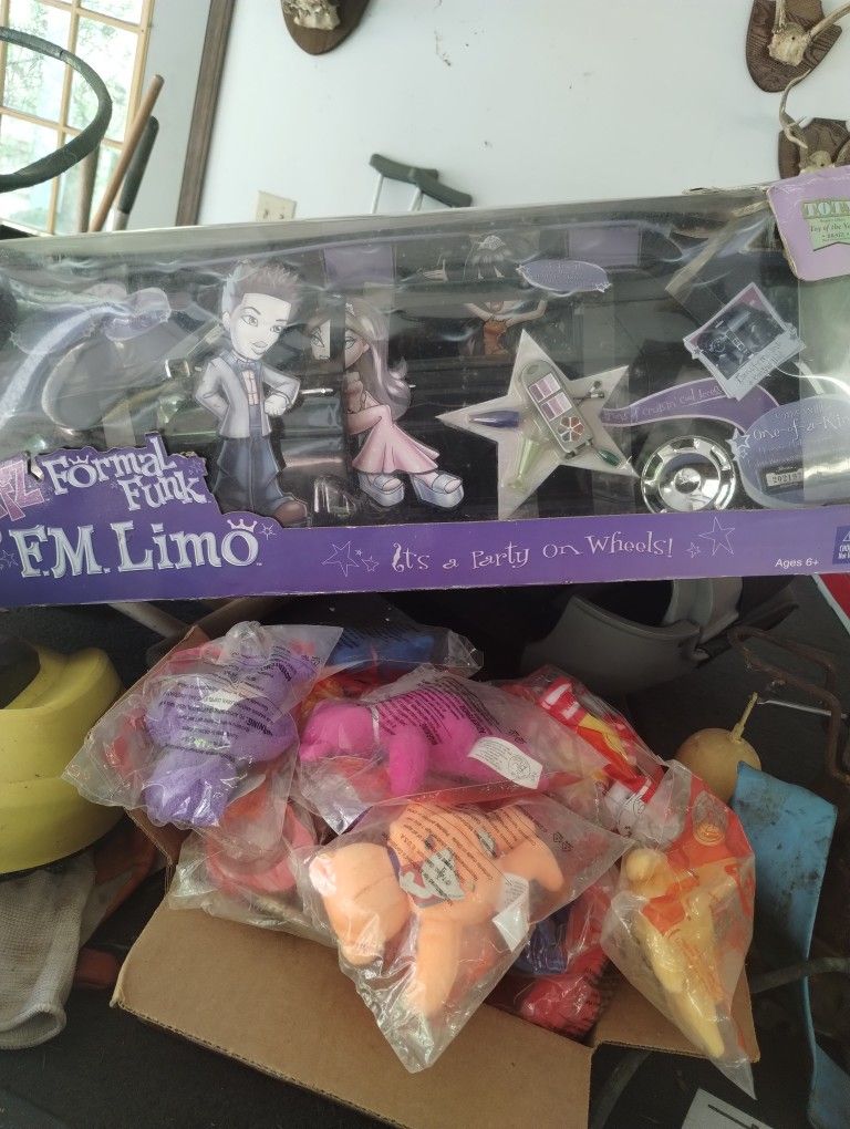 BRATZ DOLL LIMO