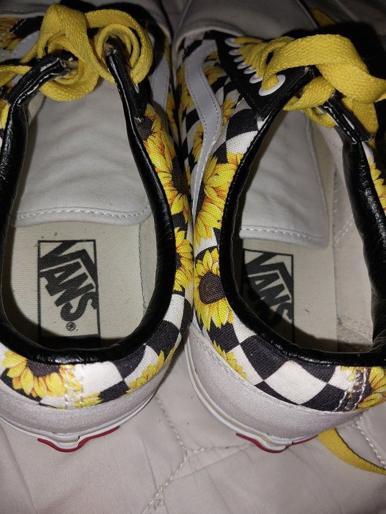 Vans Women 10/mens 8