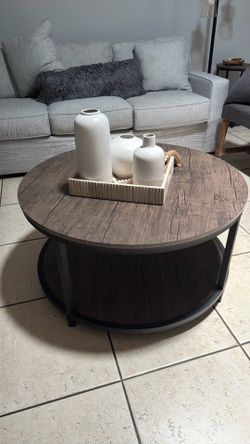 Round Coffee table