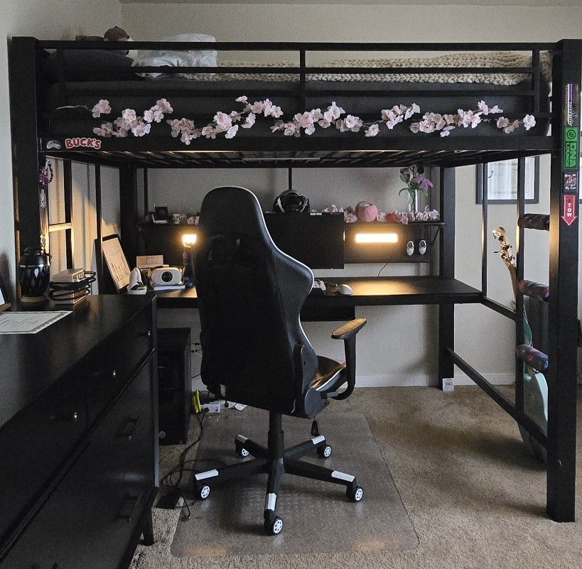 Avalon Loft Bed/Workstation Great Condition