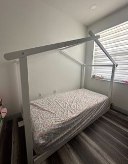 Kids Twin Size Bed