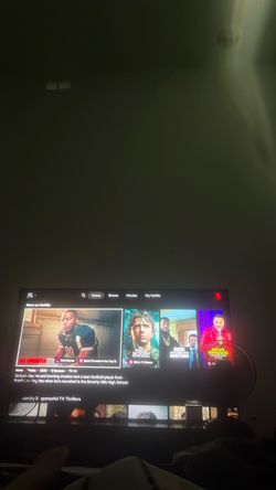 Samsung 75in Q-led 4k Smart Tv with full movement wall mount