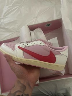 Jordan 1 low Travis Scott tropical pink sz 10.5