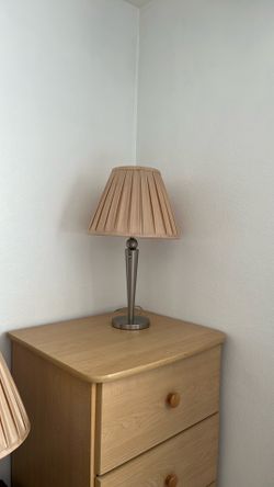 Table lamp