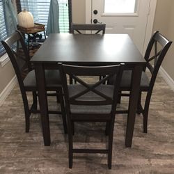 BRAND NEW COUNTER HEIGHT DINDING TABLE 