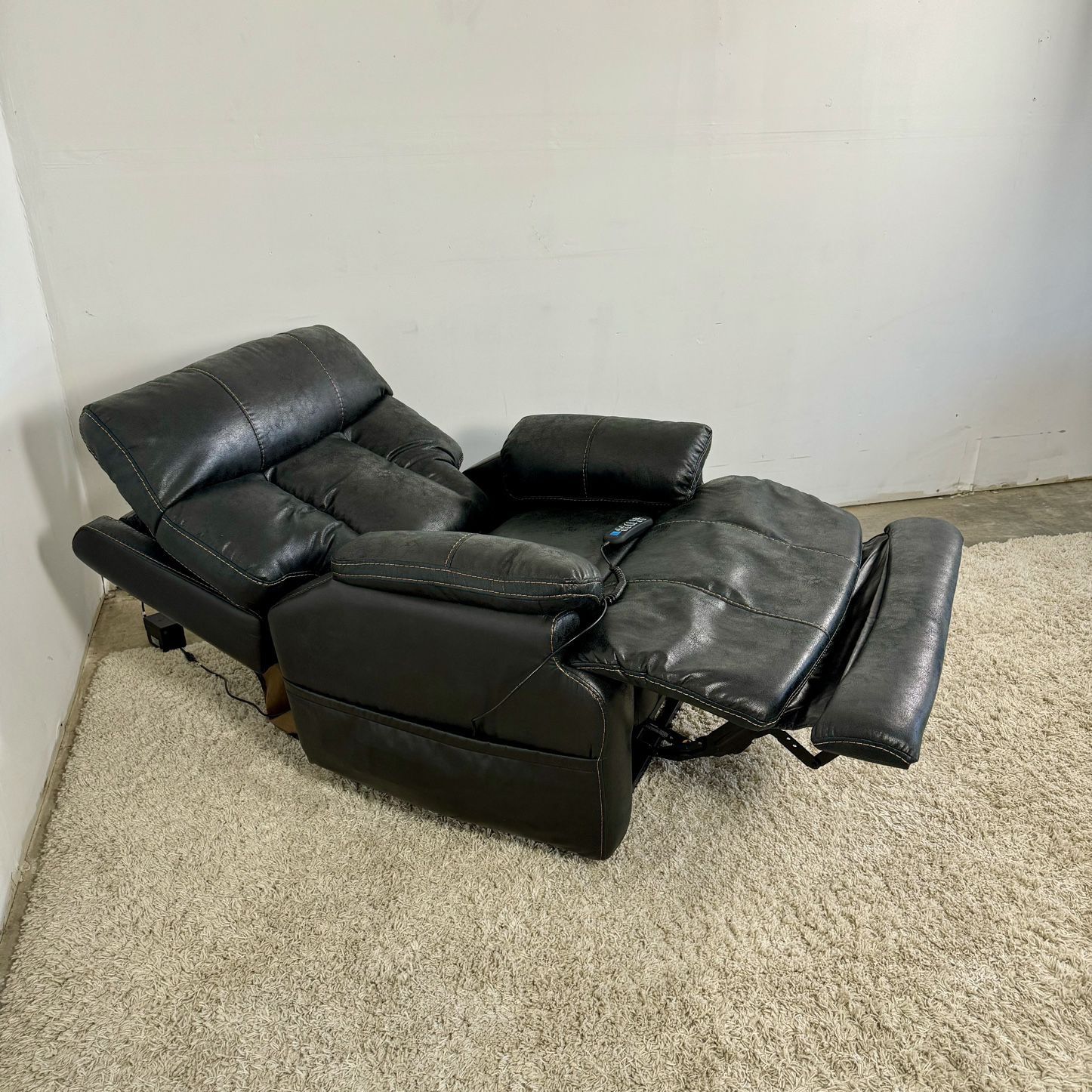 Power Lift Recliner with Power Headrest and Lumbar (Delivery Is Available)