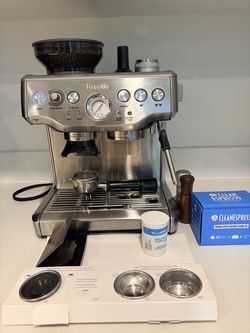 Breville Barista Express BES870XL Espresso Machine + Cleaning Kit