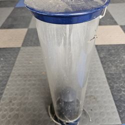 Droll Yankees Whipper Wild Bird 5 lb Polycarbonate Tube Bird Feeder 4 ports