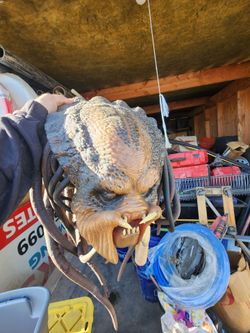 Predator mask
