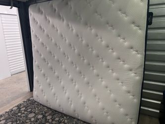KING SIZE MATRESS