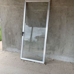 Puerta Exterior Aluminio 75X32 $50.00