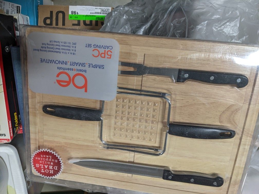 Carving Board/utensils
