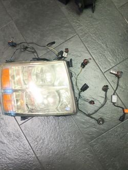 2008 Silverado right head light