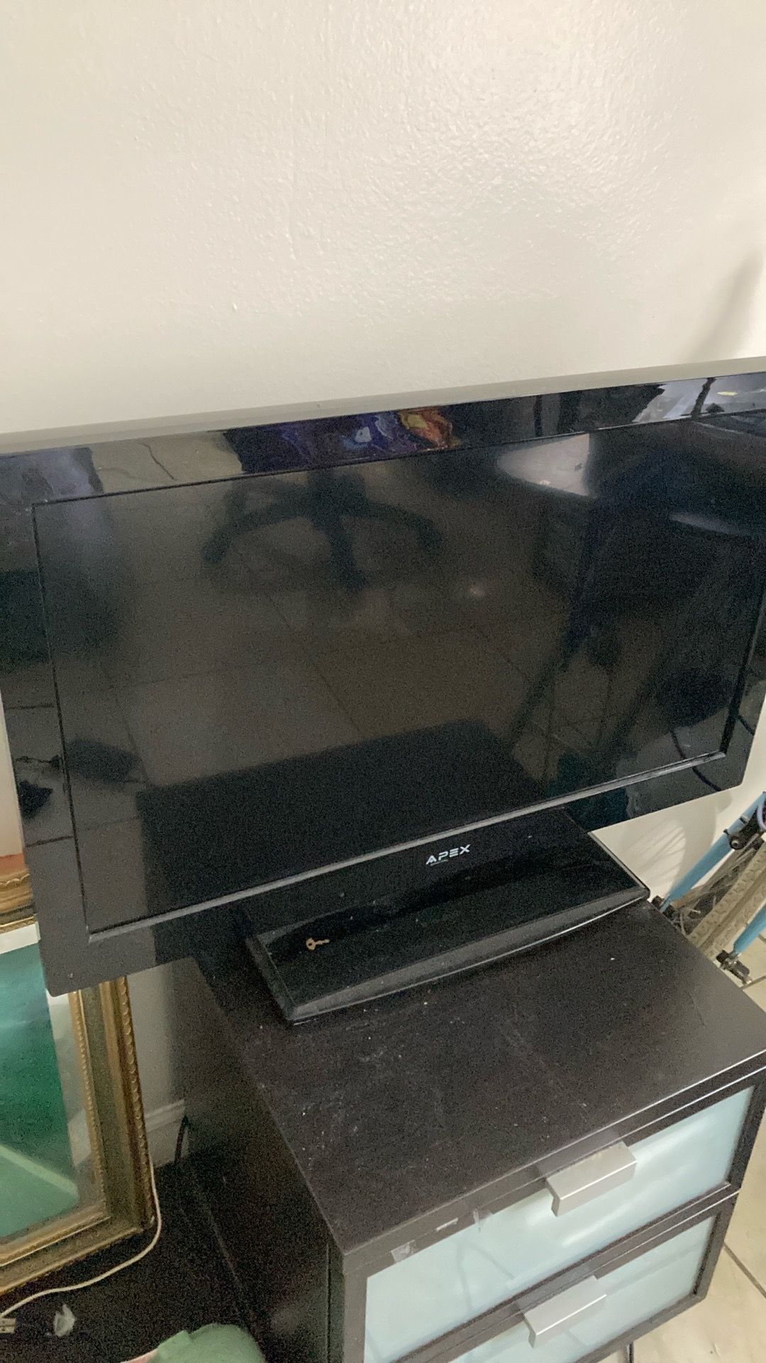Apex HDMI TV