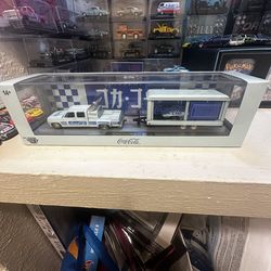 Coca-Cola 1973 Chevrolet Cheyenne Super 10 Model Truck & Trailer White Blue