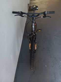 Avigo 21 outlet speed mountain bike