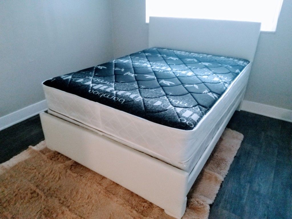 $370 White Queen Bed With Mattress And Box spring Brand New Free Delivery 