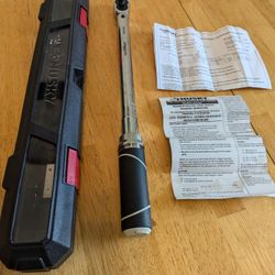 Husky Torque Wrench 3/8 Drive 