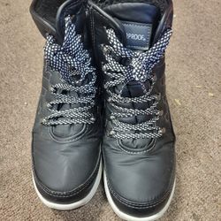 Womens Snow Boots Sz 8