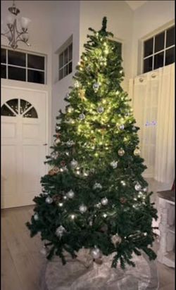 Artificial Christmas Tree, 9ft