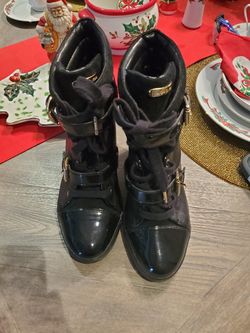 Mk leather wedge size 10