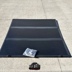 Dodge Ram 2019. 2023 Hard Folding. Bed cover.