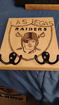 Custom-made Las Vegas Raiders wall plaque decor