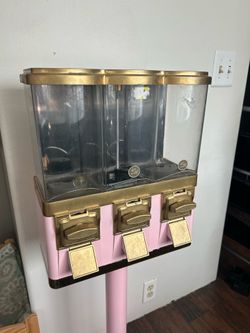 pink candy machine 🩰🤍