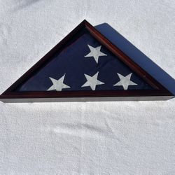 Folded Memorial Flag with Display Case w/ American Veteran Burial Flag 