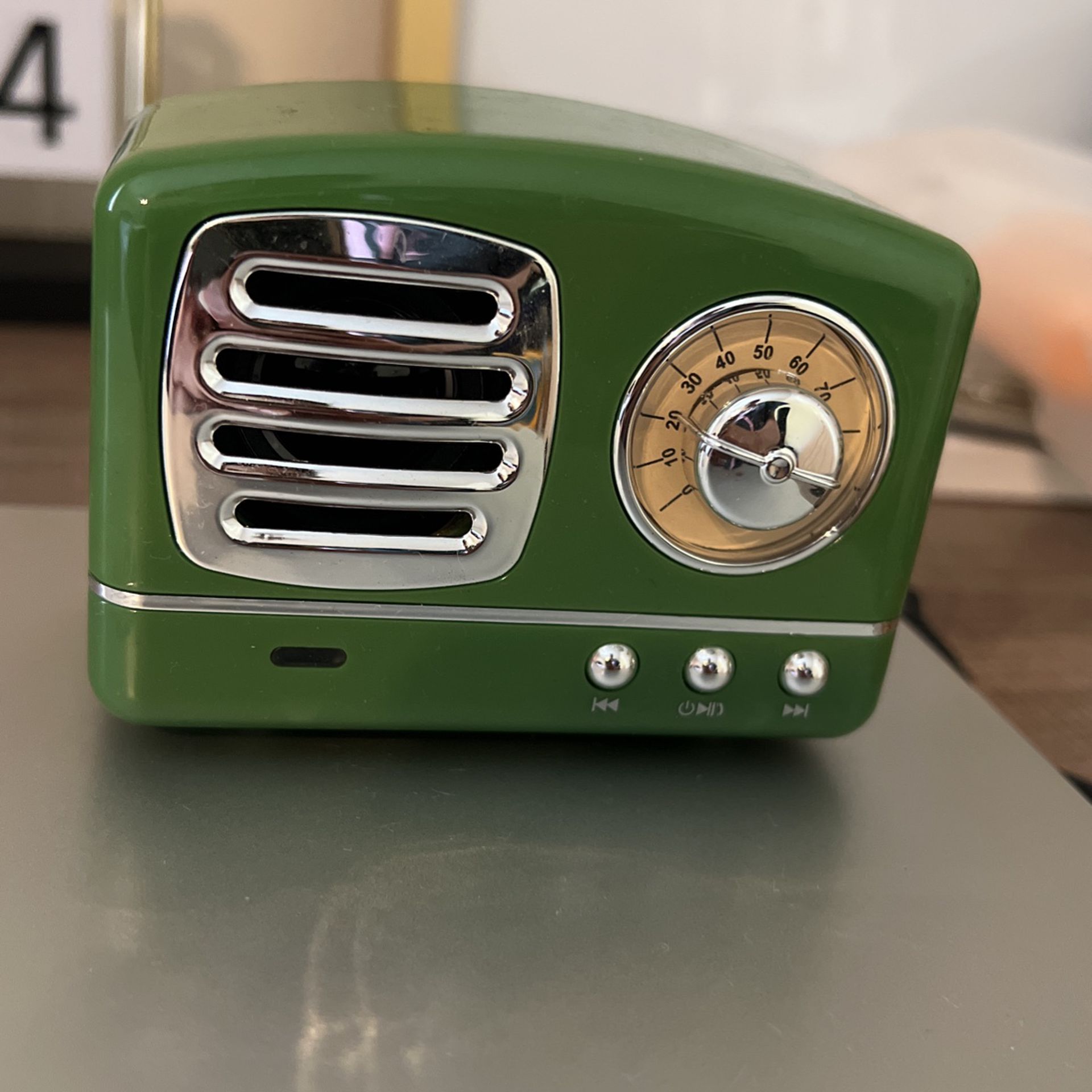 Retro Style Bluetooth Radio