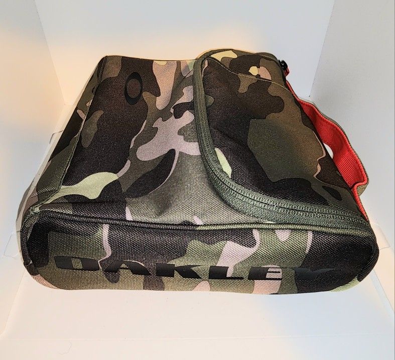 OAKLEY brand toiletries bag.... camo print