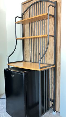 Baker’s rack microwave stand