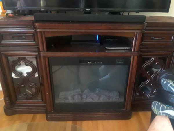 Electric fireplace/tv stand good condition for Sale in Fremont, CA