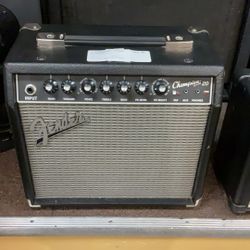Fender Champion 20 With 20 Watts 1X8 