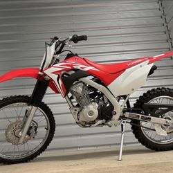 2019 HONDA 125cc CRF dirt Bike 