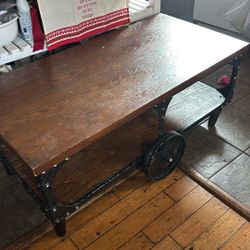 Farm House Coffee Table With Metal