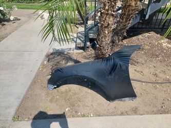 Left Fender For A 2002-2005 Lexus Sc430