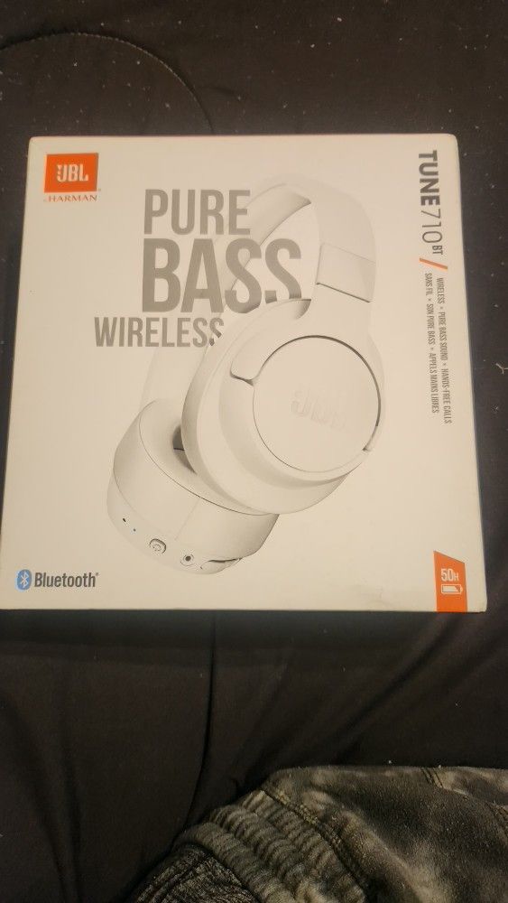 JBL 710BT Wireless Headphones