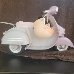OUR GENERATION MOPED FOR 18 IN DOLL WITH HELMET IN GREAT CONDITION