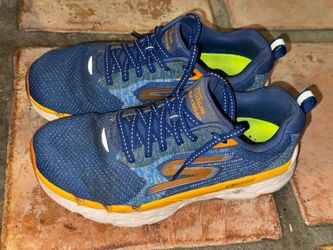 Skechers GO RUN Max Road size 9.5