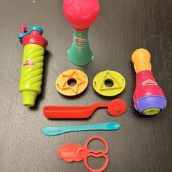 Hasbro Play-Doh 8 Piece Stamp/Stencil