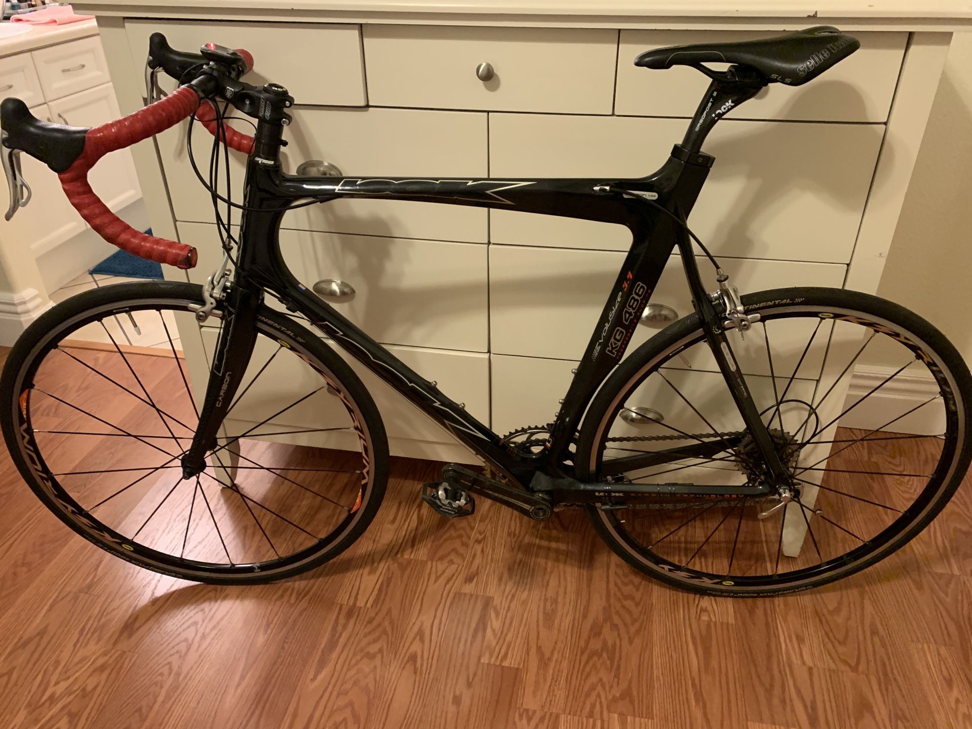 Look 486 carbon road bike hotsell