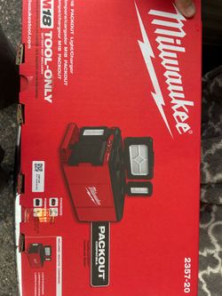 M18 packout light/charger