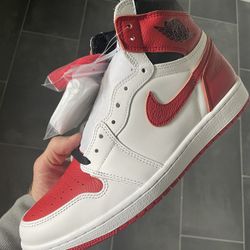 Air Jordan 1 High OG Red And White Size 11
