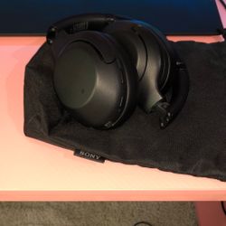Sony WH-XB900N + Carry Bag