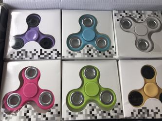 Hand spinners
