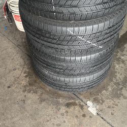 225-65-17 Used Michelin Tires